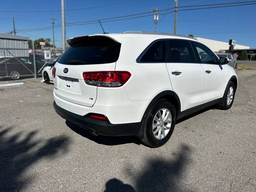 Photo 5 of this KIA SORENTO