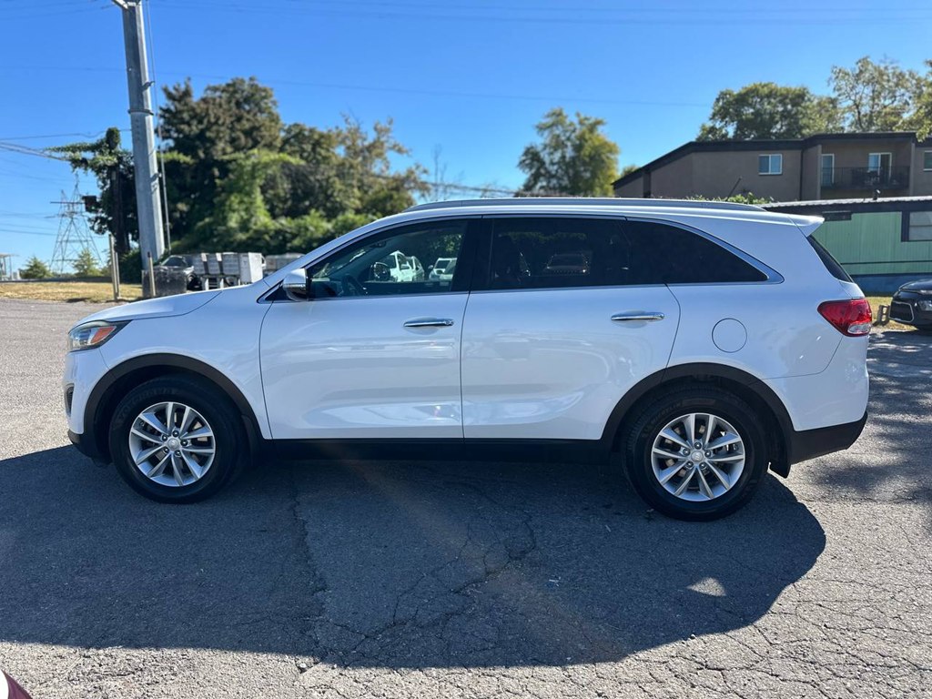 Photo 10 of this KIA SORENTO