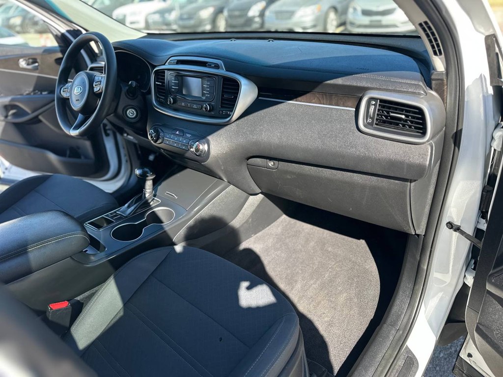 Photo 25 of this KIA SORENTO