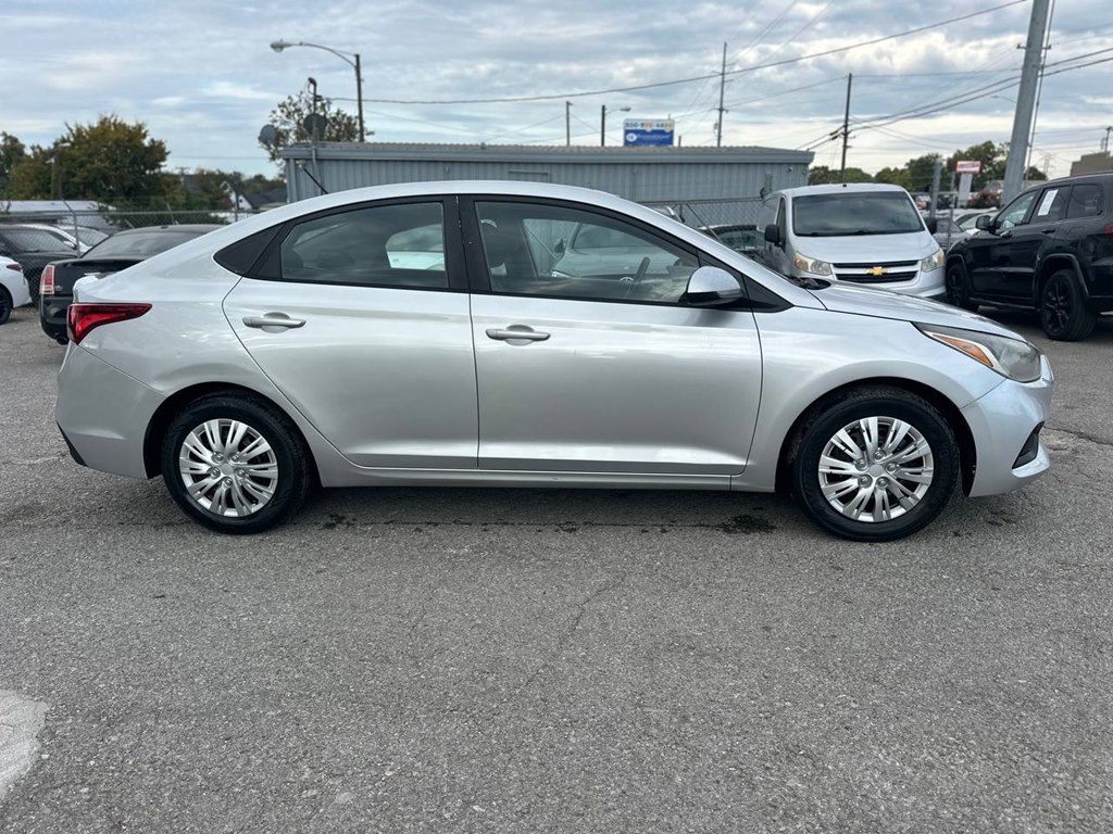 Photo 6 of this HYUNDAI ACCENT