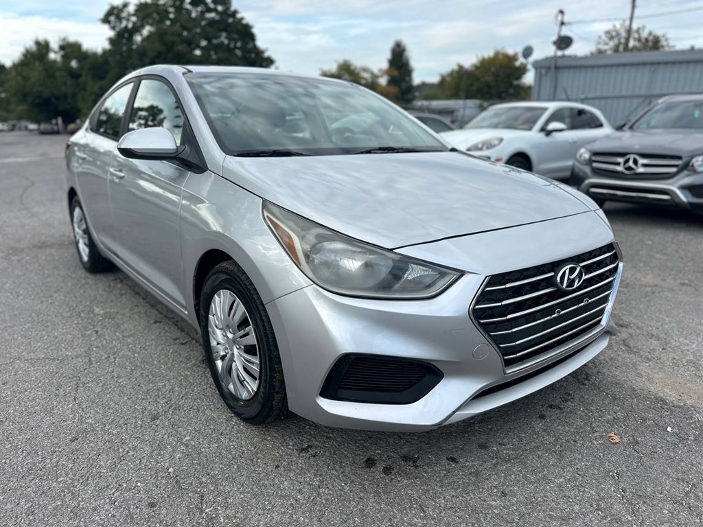 Photo 4 of this HYUNDAI ACCENT