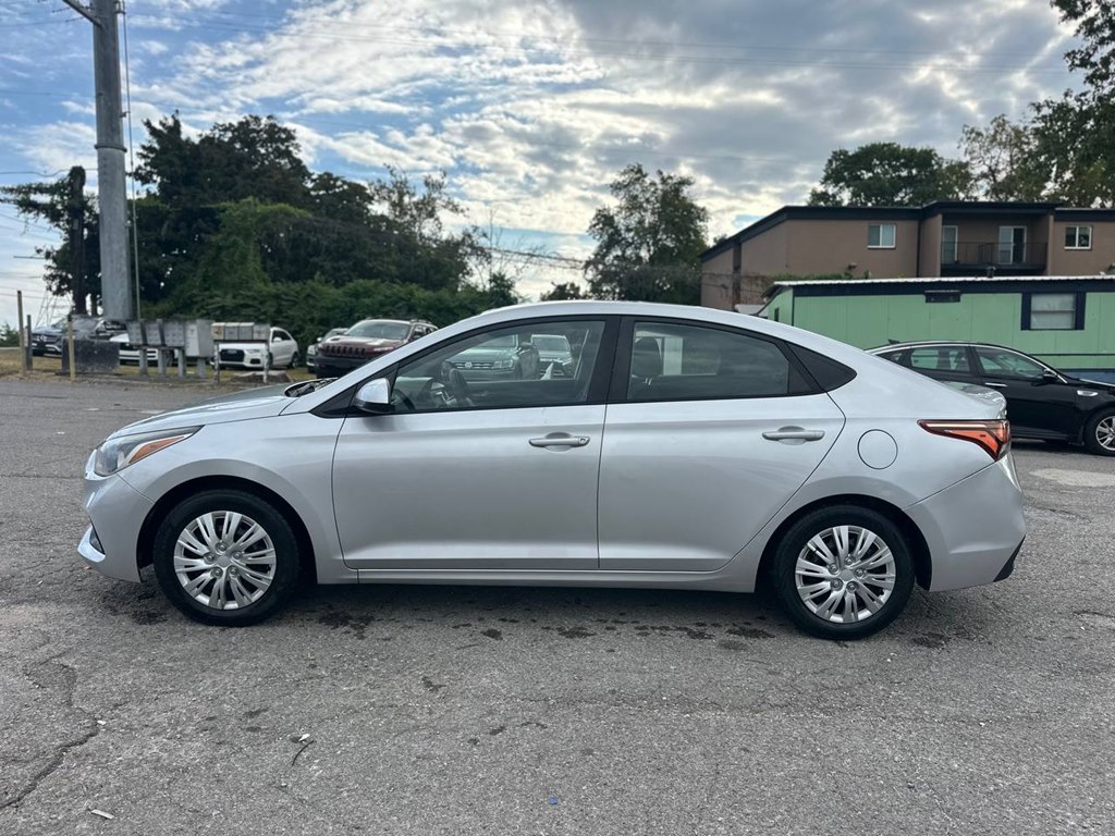 Photo 8 of this HYUNDAI ACCENT