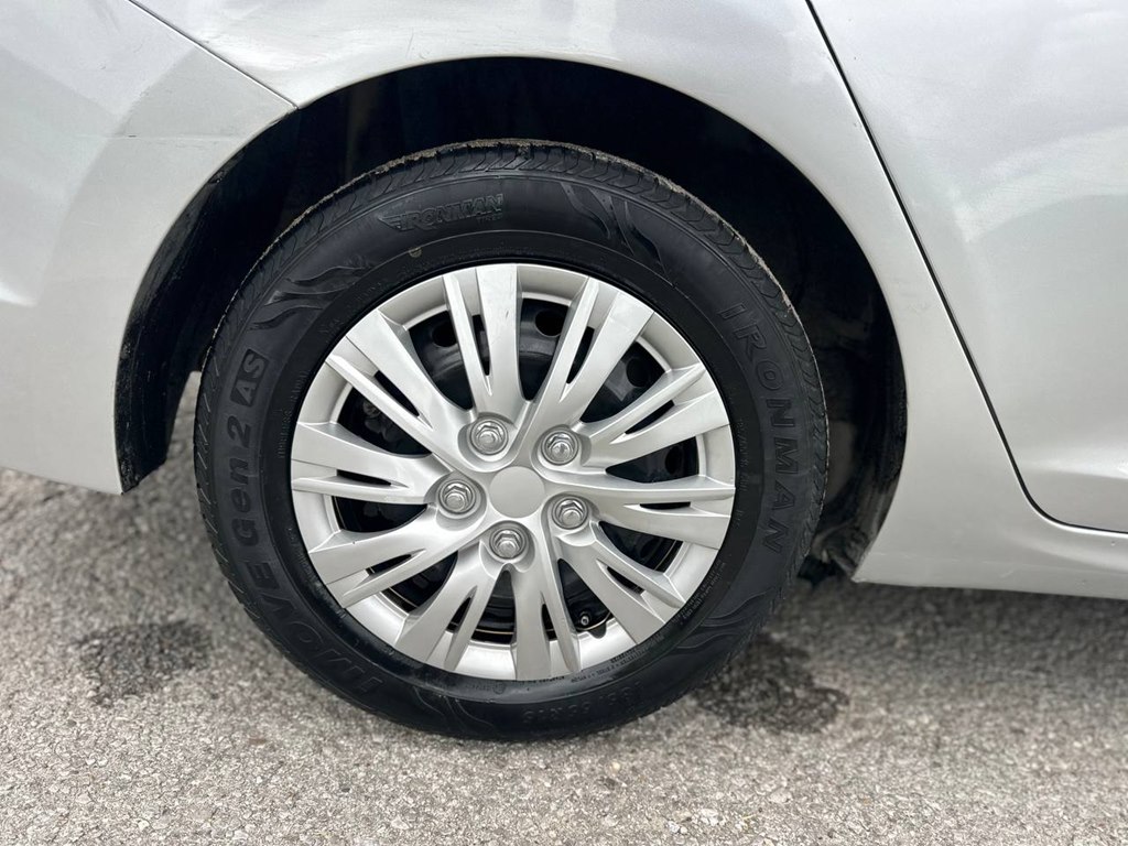 Photo 26 of this HYUNDAI ACCENT
