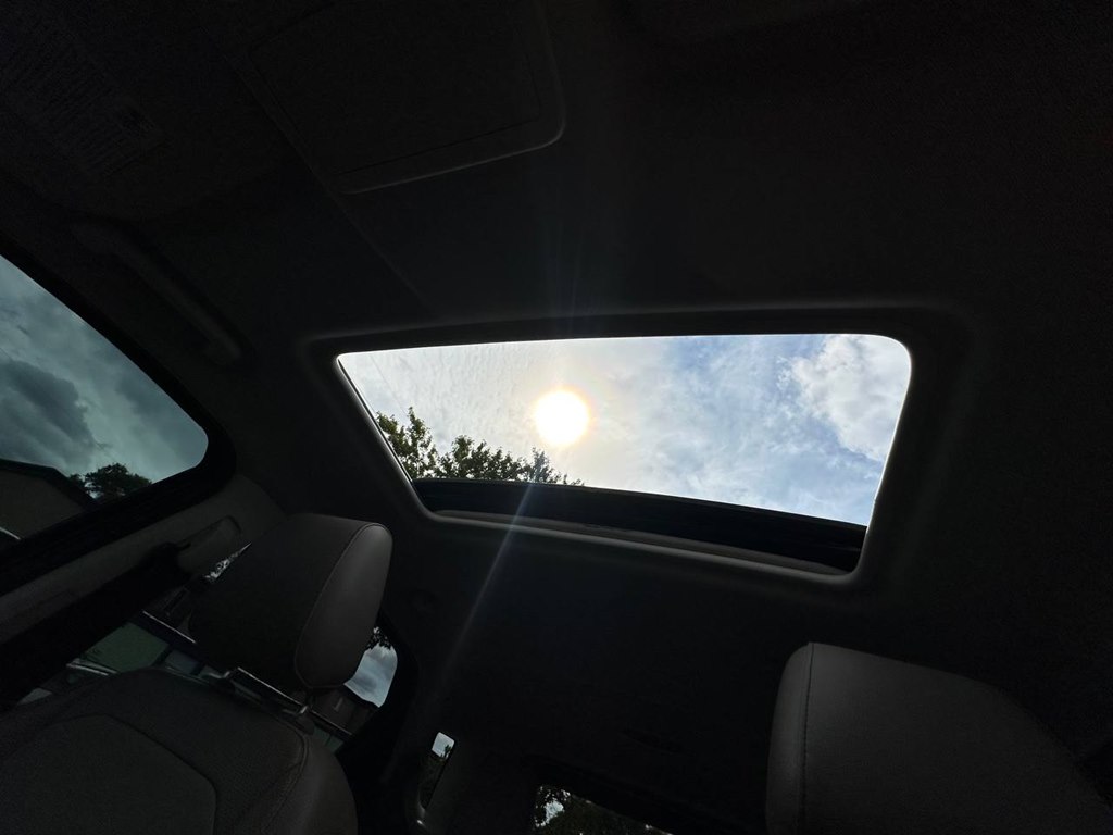 Photo 33 of this FORD ECOSPORT