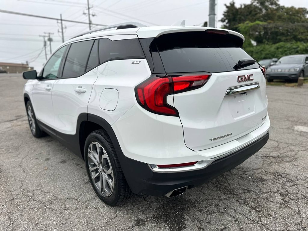 Photo 9 of this GMC TERRAIN