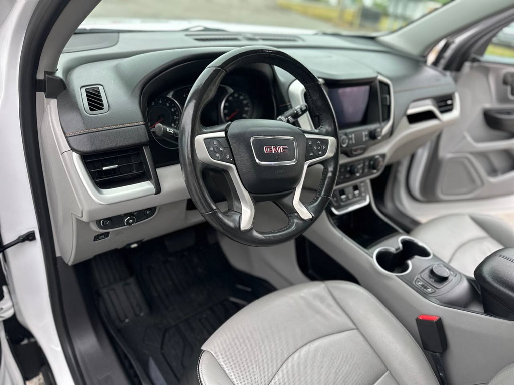 Photo 14 of this GMC TERRAIN