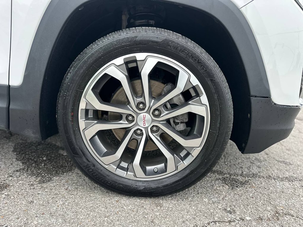 Photo 27 of this GMC TERRAIN