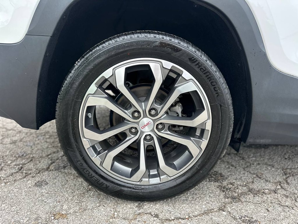 Photo 28 of this GMC TERRAIN