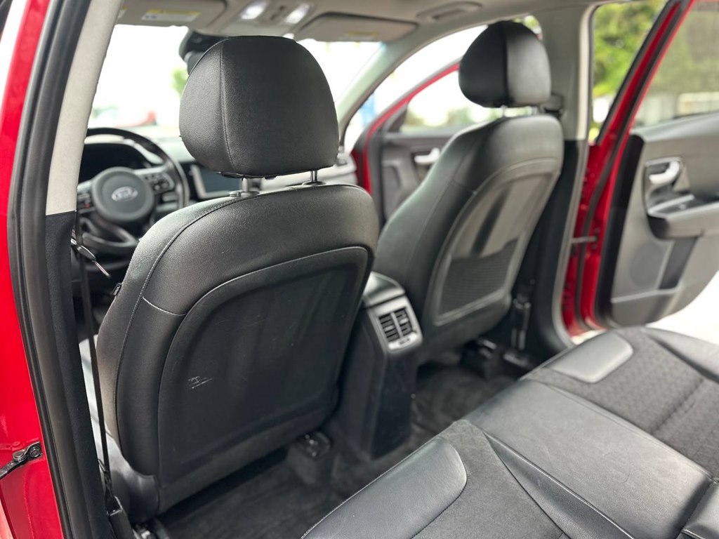 Photo 17 of this KIA NIRO