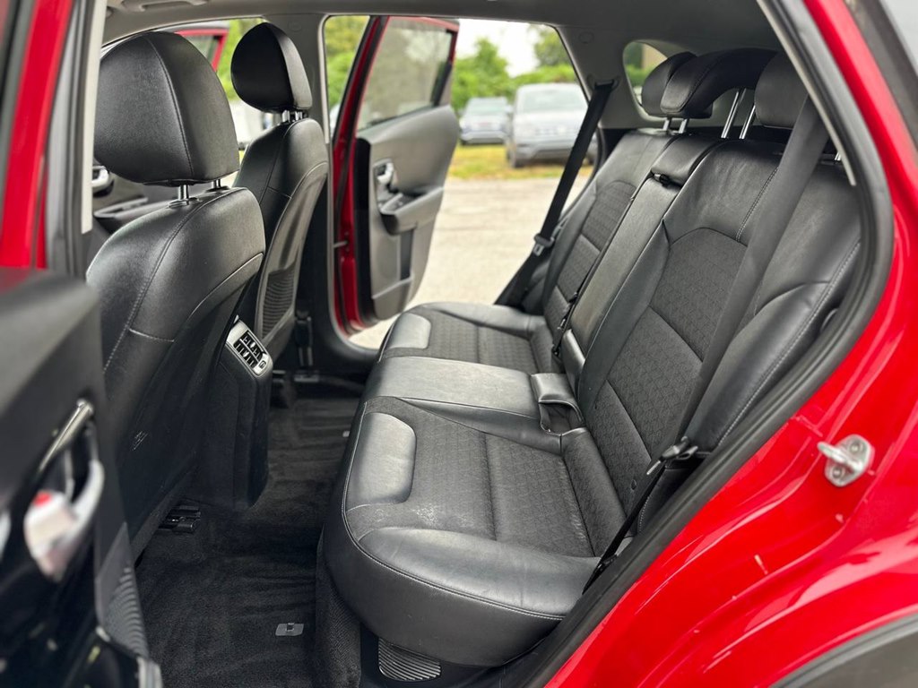 Photo 18 of this KIA NIRO