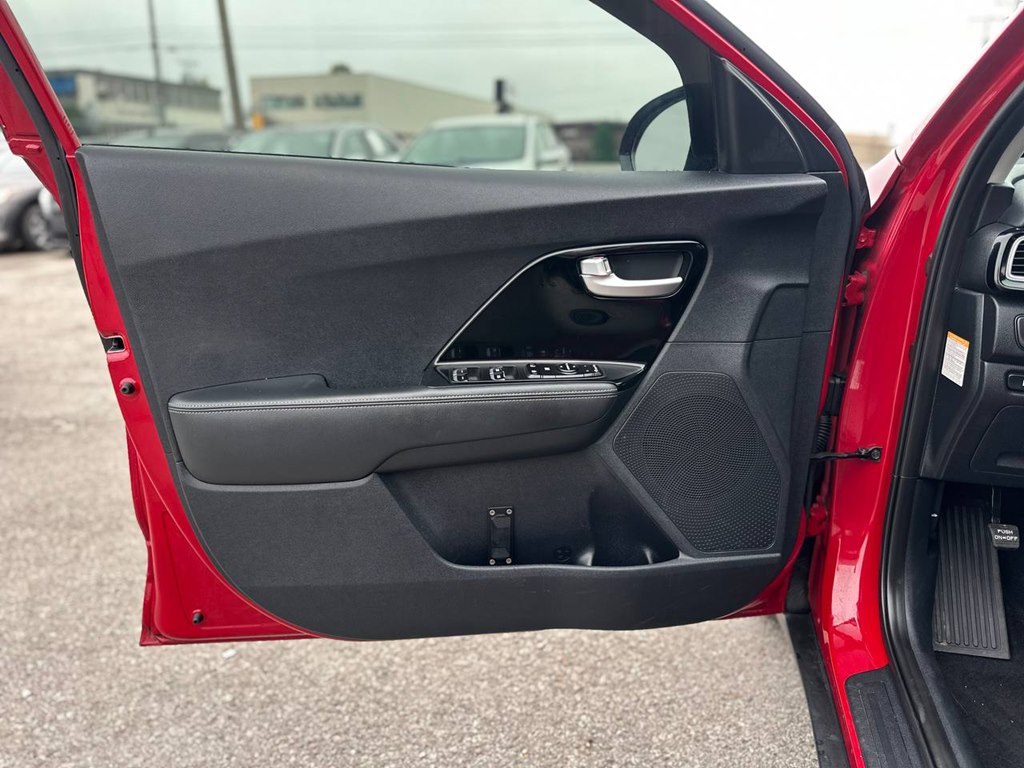Photo 16 of this KIA NIRO