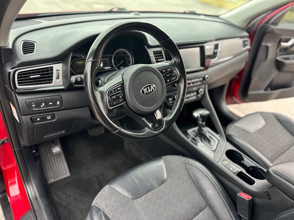 Photo 15 of this KIA NIRO