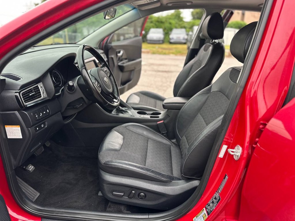Photo 13 of this KIA NIRO