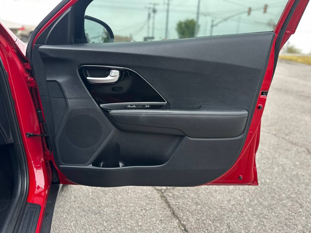 Photo 26 of this KIA NIRO