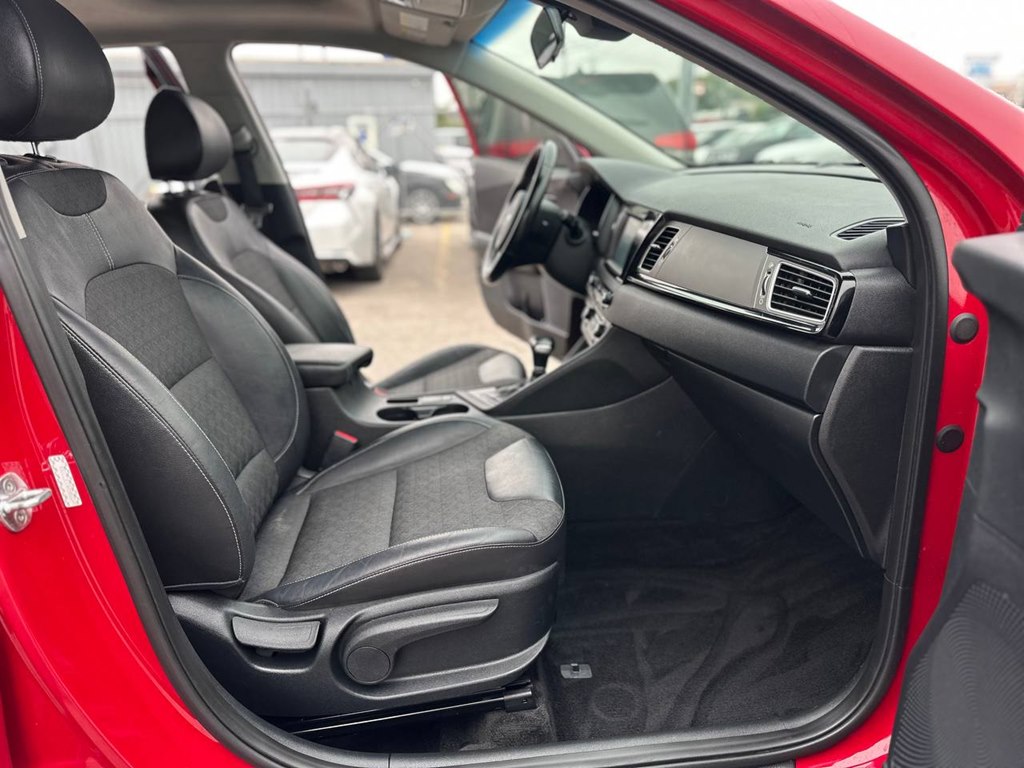 Photo 24 of this KIA NIRO