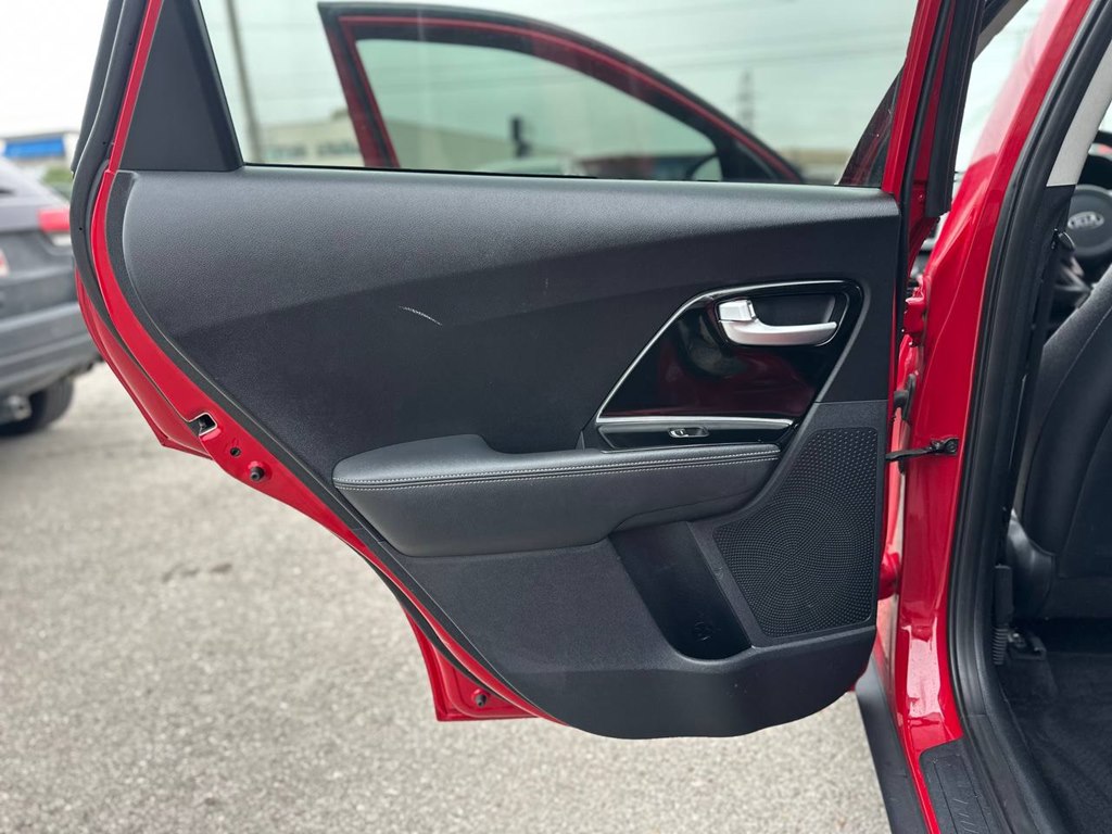 Photo 19 of this KIA NIRO
