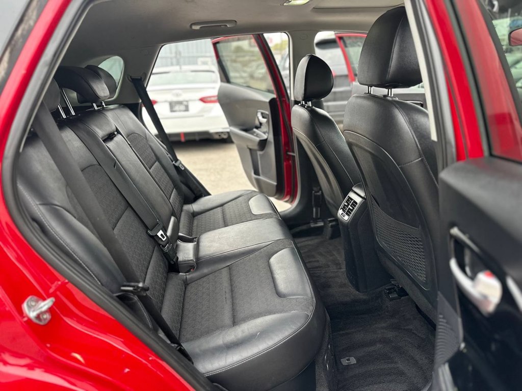 Photo 21 of this KIA NIRO