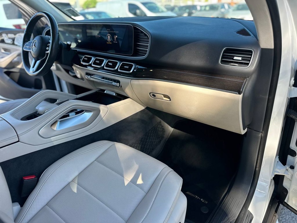 Photo 25 of this MERCEDES-BENZ GLE