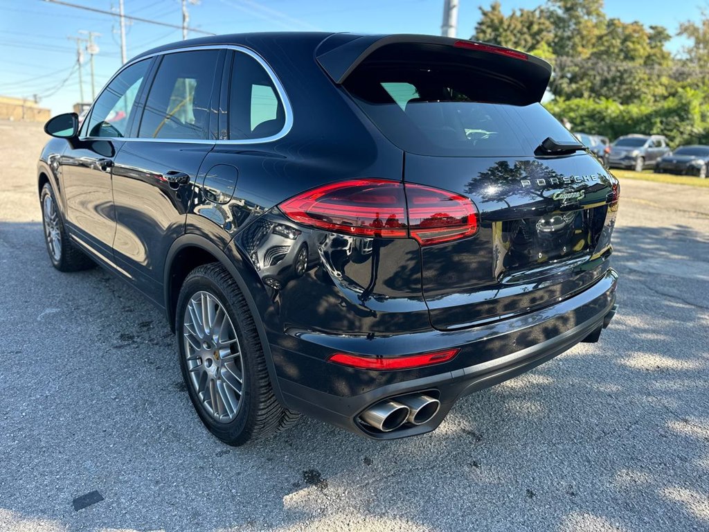 Photo 8 of this PORSCHE CAYENNE