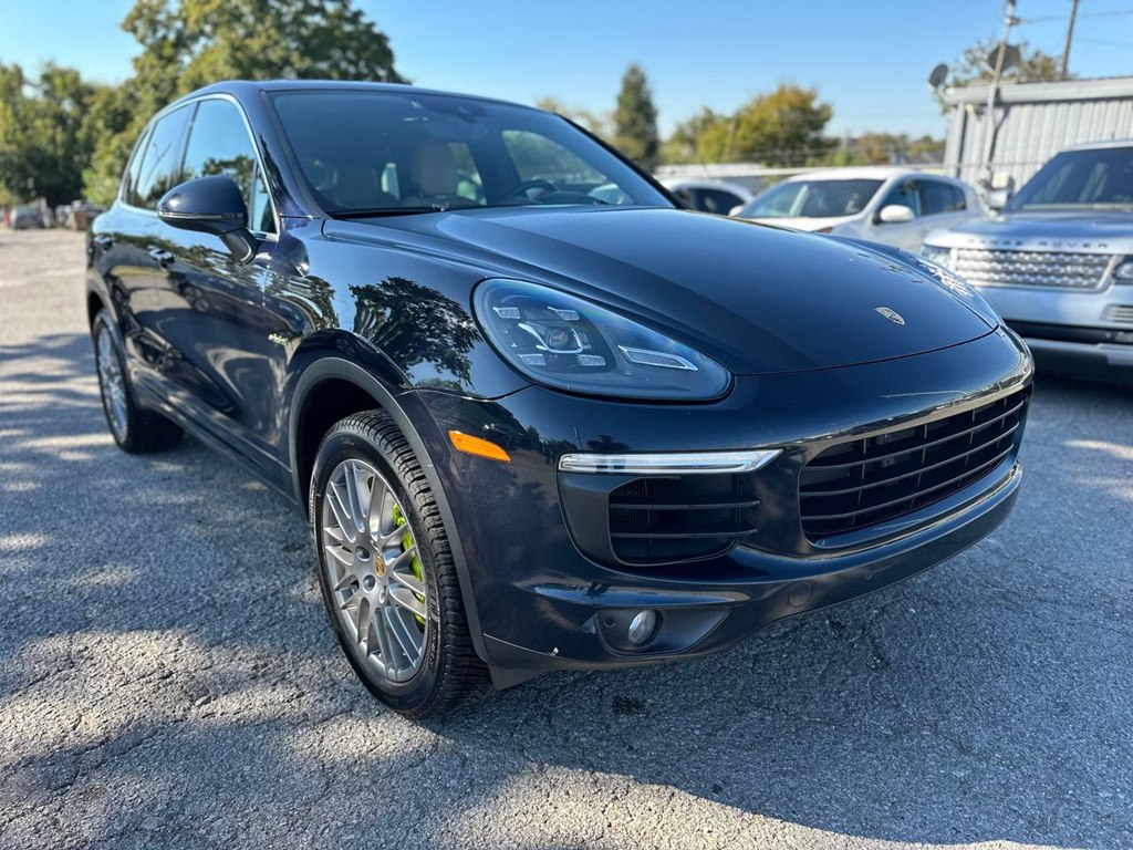 Photo 4 of this PORSCHE CAYENNE