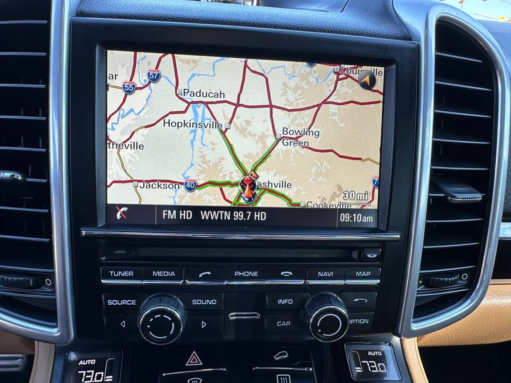 Photo 34 of this PORSCHE CAYENNE