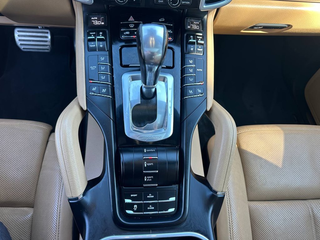 Photo 35 of this PORSCHE CAYENNE