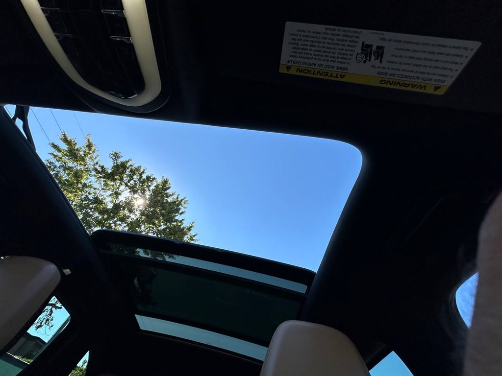 Photo 32 of this PORSCHE CAYENNE