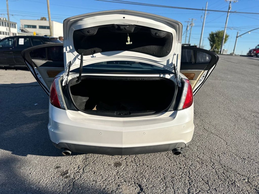 Photo 13 of this LINCOLN MKS