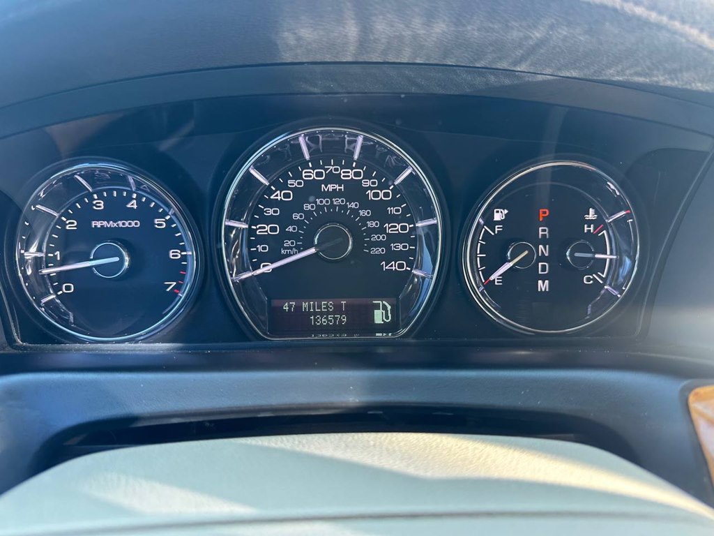 Photo 33 of this LINCOLN MKS