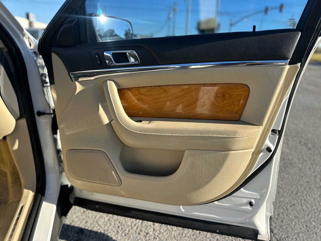 Photo 26 of this LINCOLN MKS