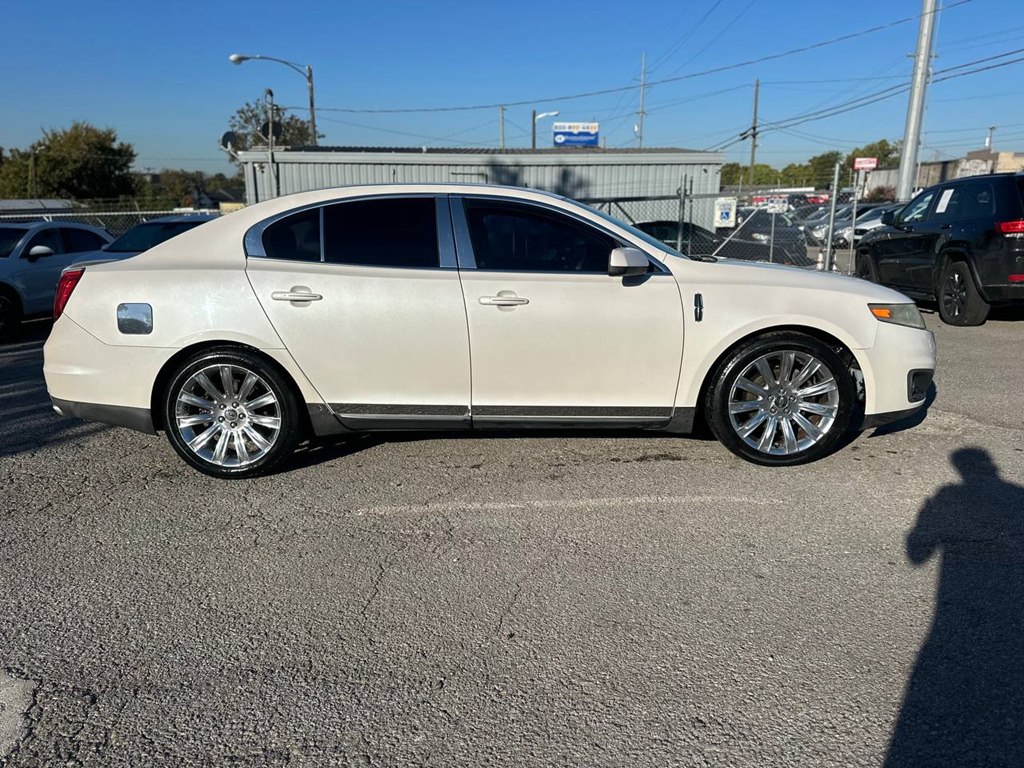 Photo 5 of this LINCOLN MKS