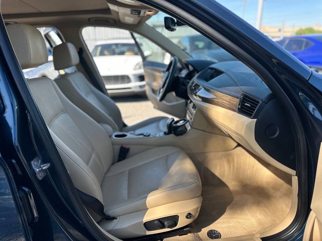 Photo 24 of this BMW X1