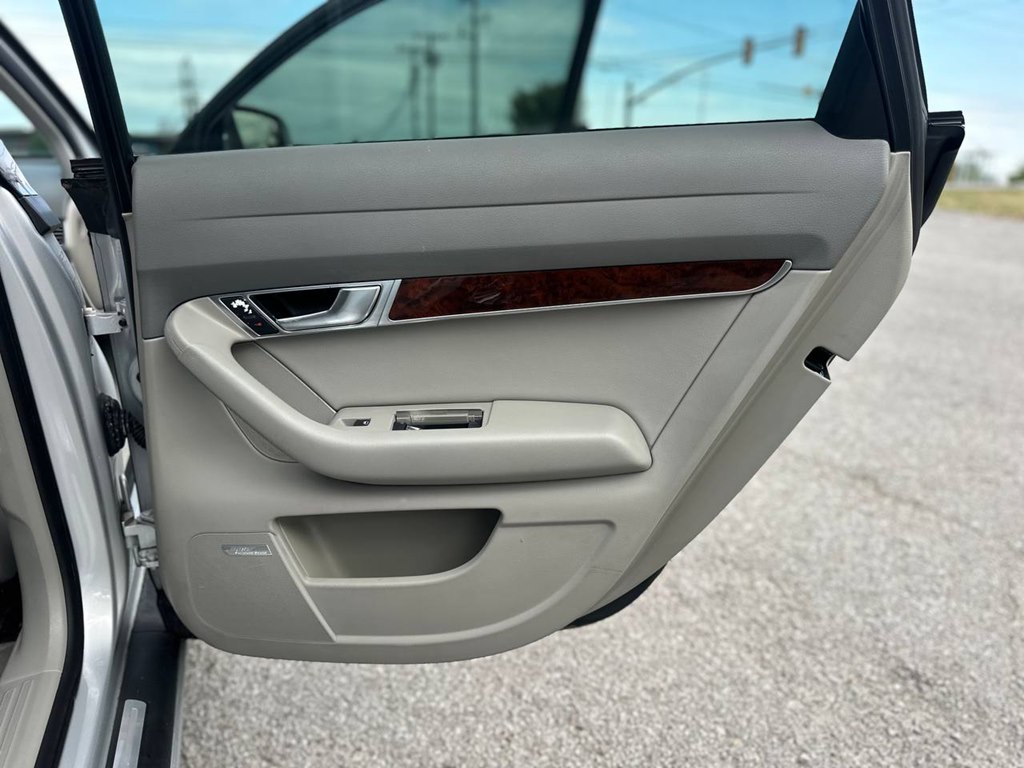 Photo 22 of this AUDI A6
