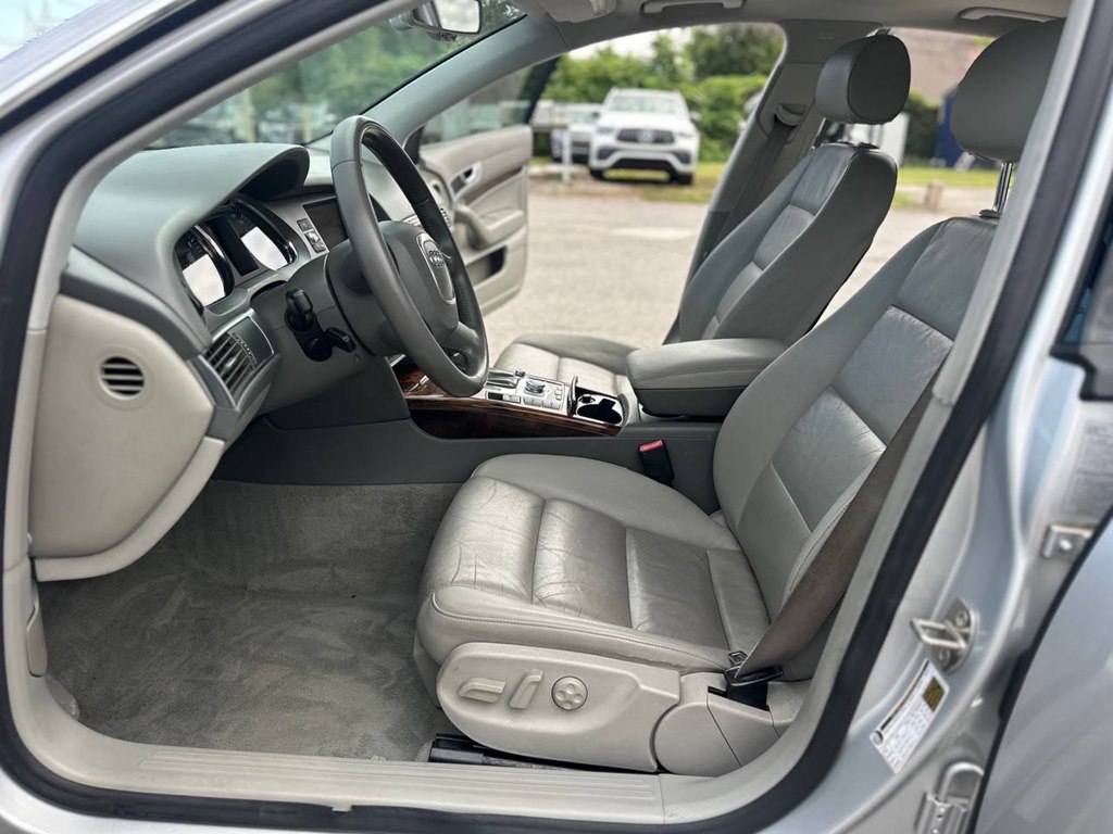 Photo 14 of this AUDI A6