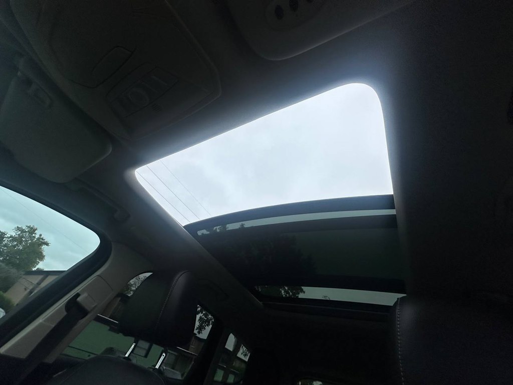 Photo 36 of this FORD ESCAPE