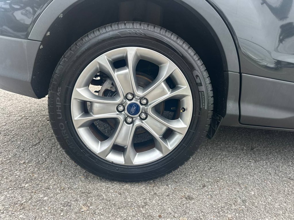 Photo 28 of this FORD ESCAPE