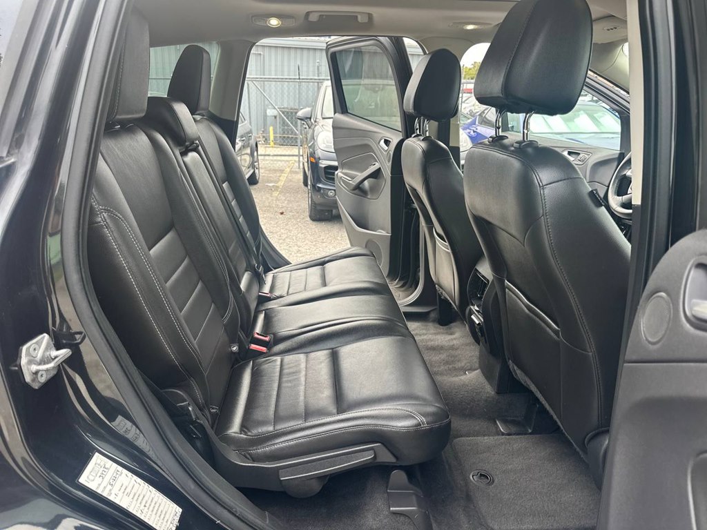 Photo 21 of this FORD ESCAPE
