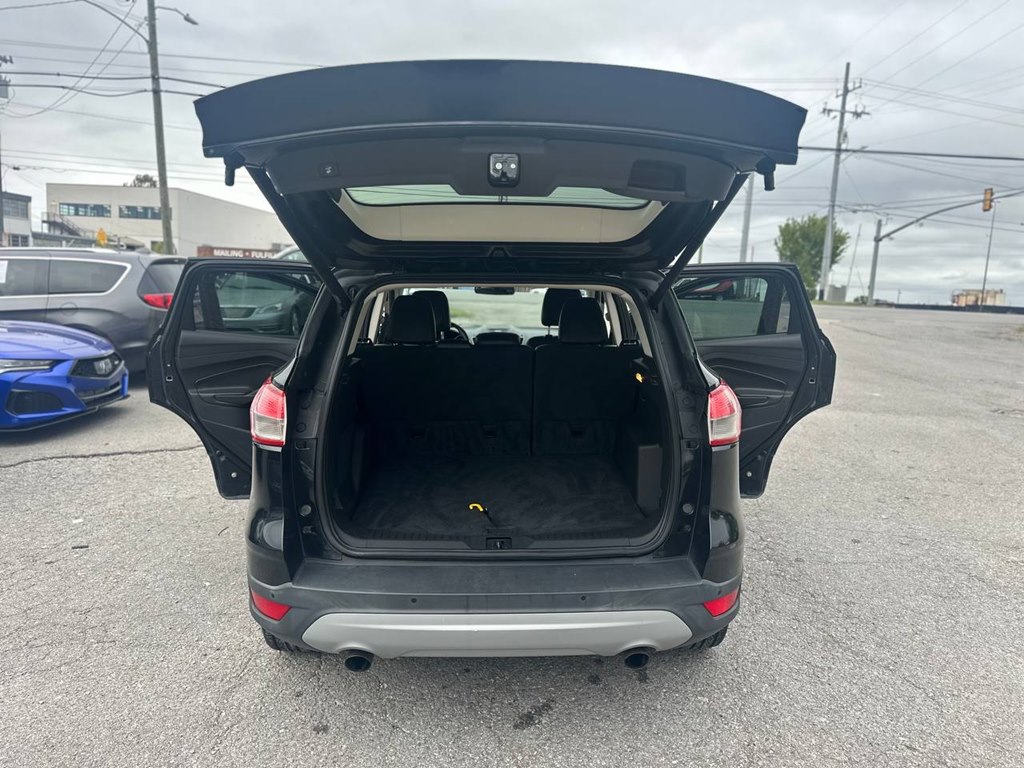 Photo 13 of this FORD ESCAPE