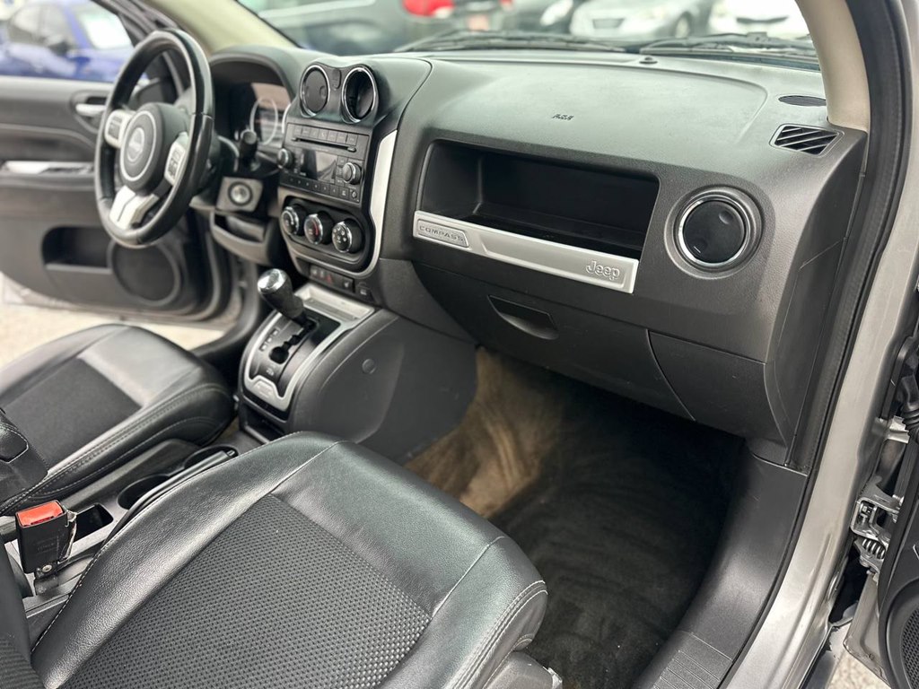 Photo 20 of this JEEP COMPASS