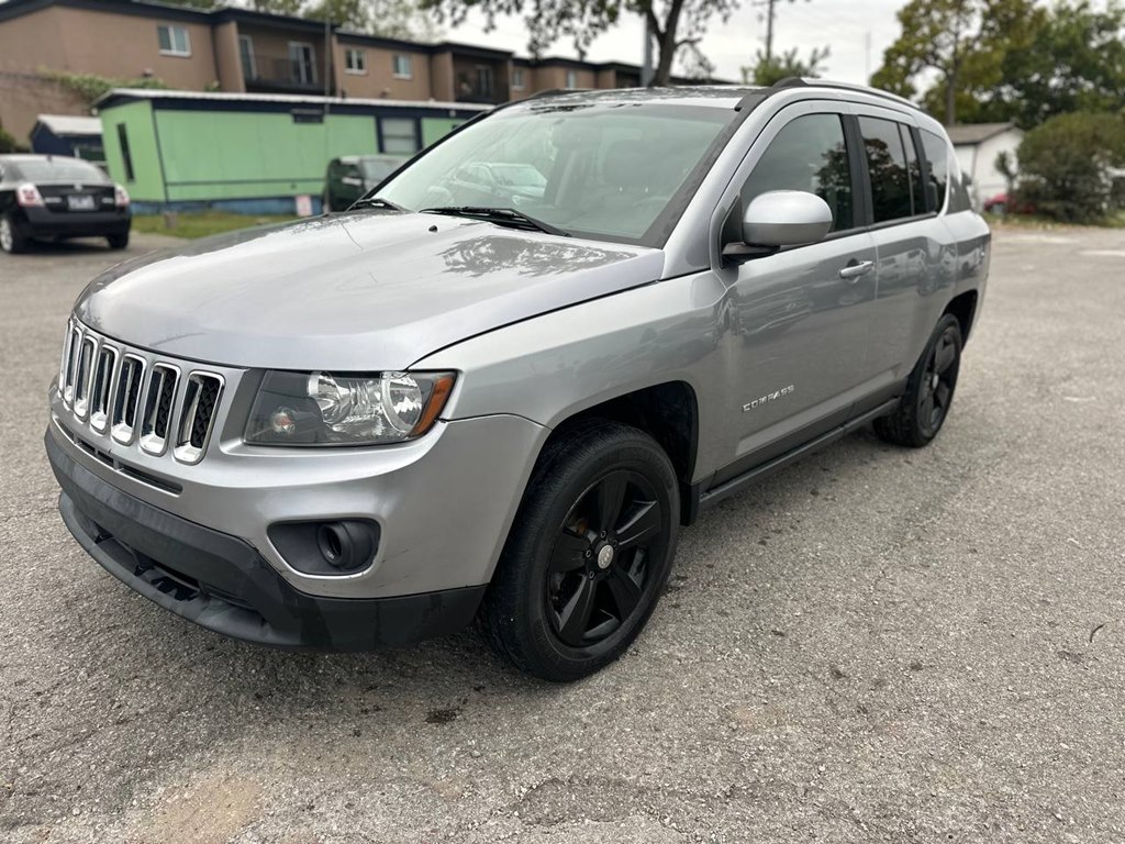 Photo 2 of this JEEP COMPASS