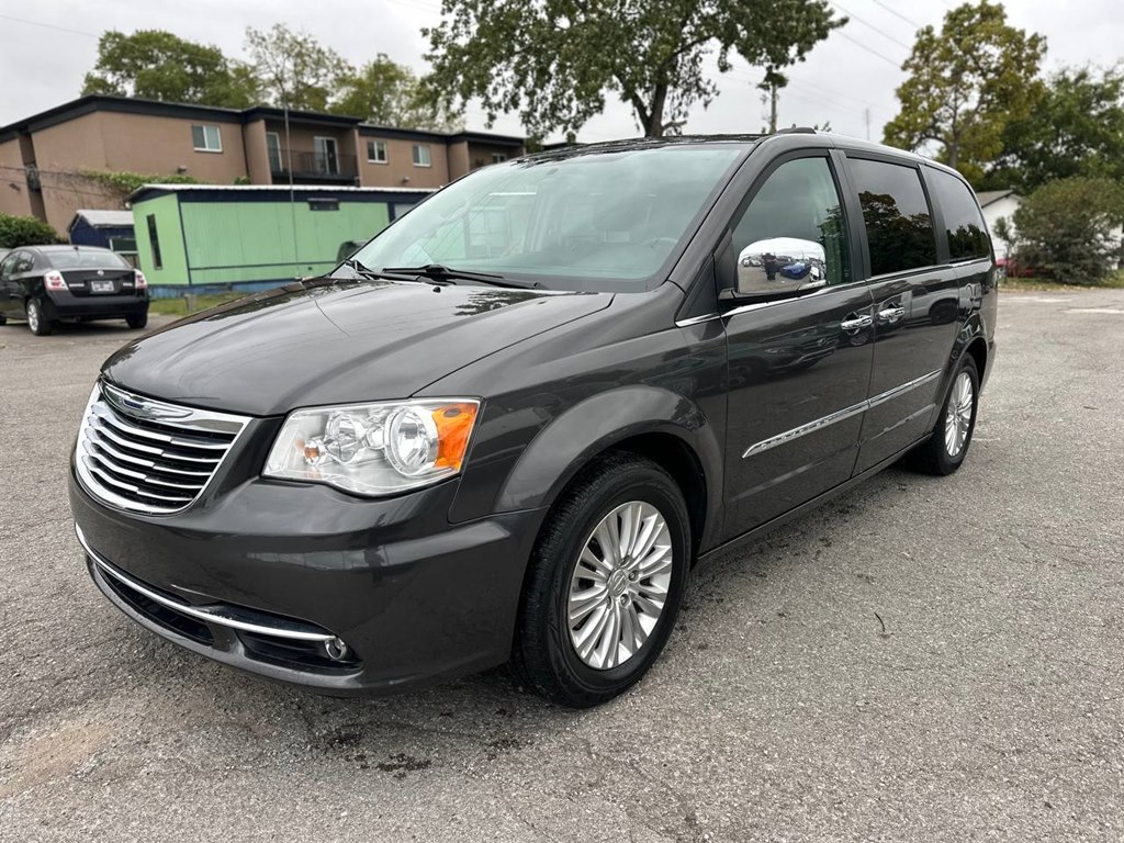 Photo 2 of this CHRYSLER TOWN & COUNTRY