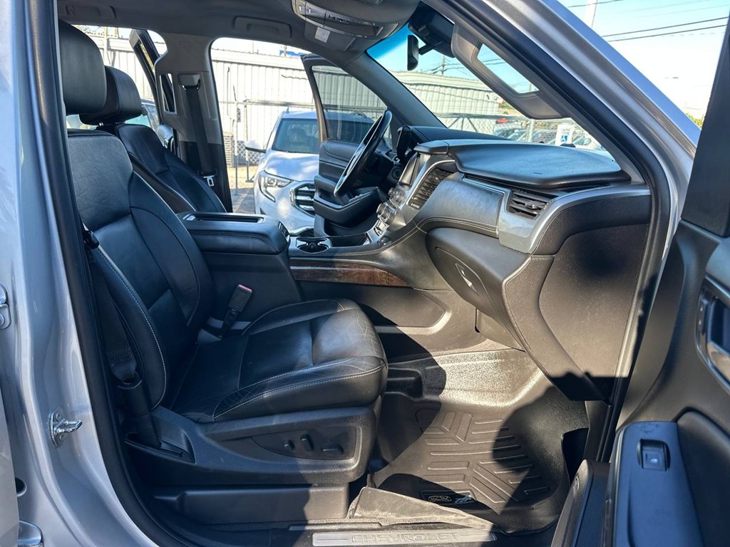 Photo 26 of this CHEVROLET SUBURBAN