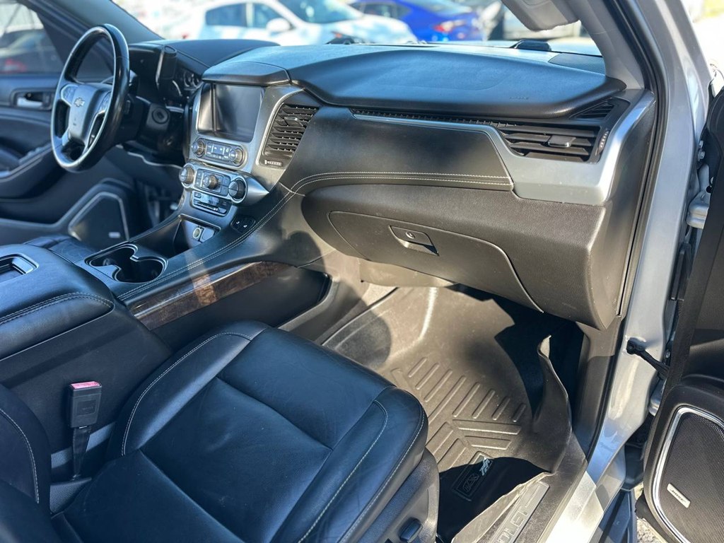 Photo 25 of this CHEVROLET SUBURBAN