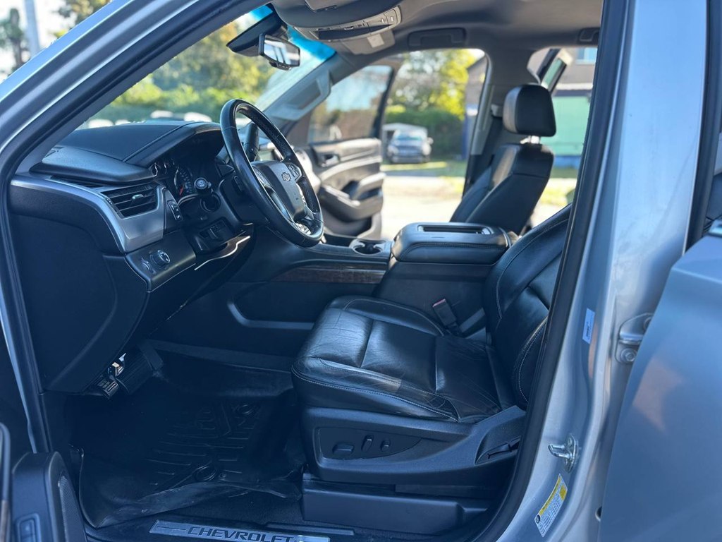 Photo 14 of this CHEVROLET SUBURBAN