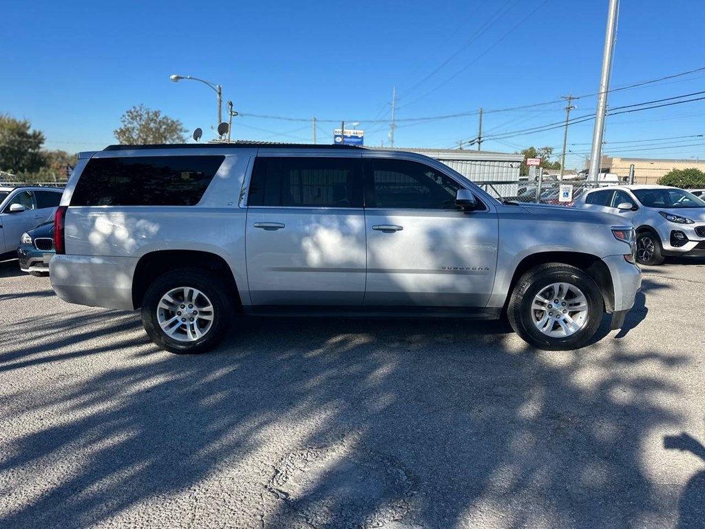 Photo 5 of this CHEVROLET SUBURBAN