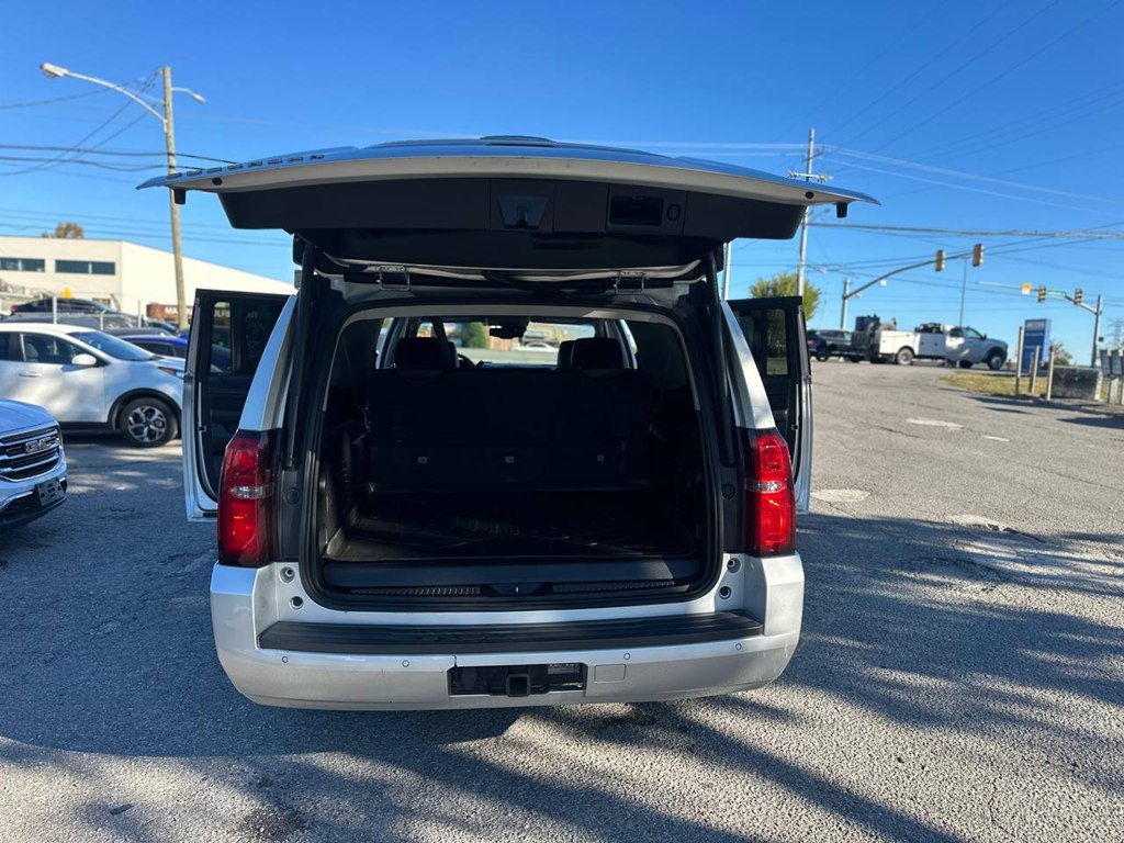 Photo 11 of this CHEVROLET SUBURBAN