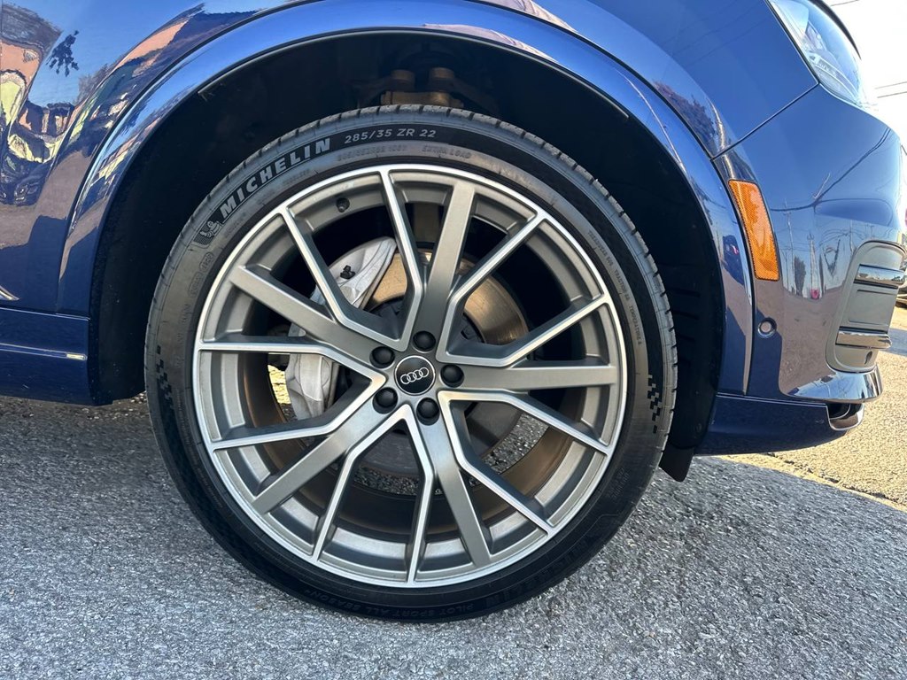 Photo 26 of this AUDI Q7