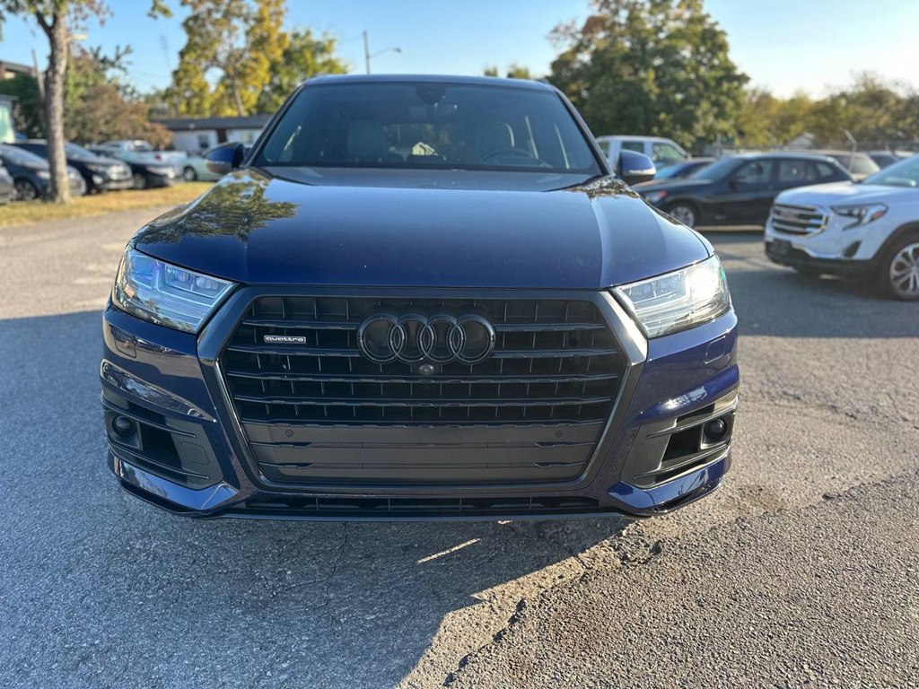 Photo 2 of this AUDI Q7