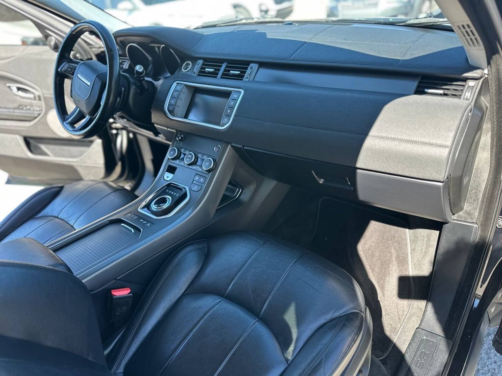 Photo 26 of this LAND ROVER RANGE ROVER EVO