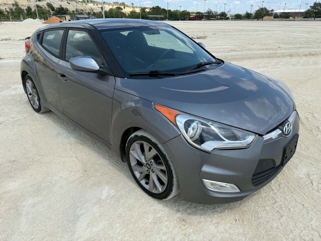 Photo 6 of this HYUNDAI VELOSTER